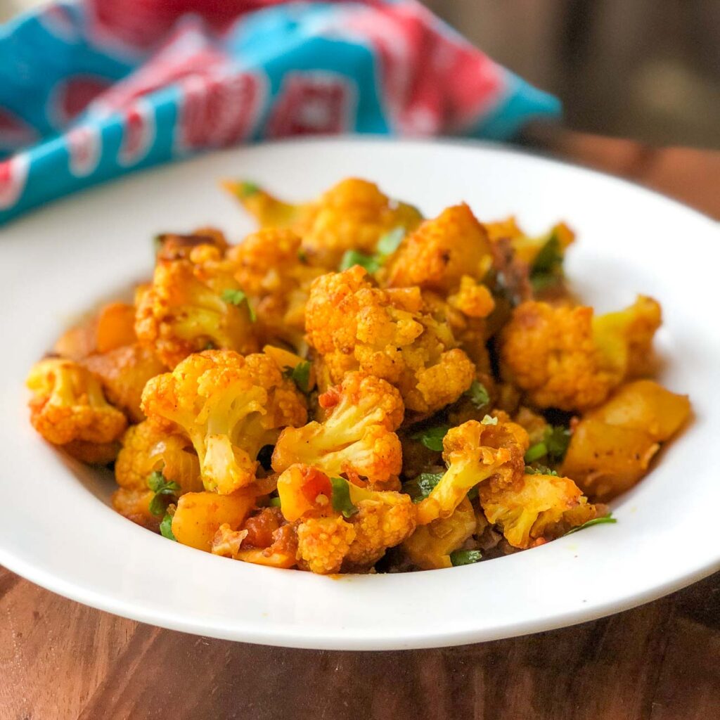 Sukhi Aloo gobhi ki Sabzi